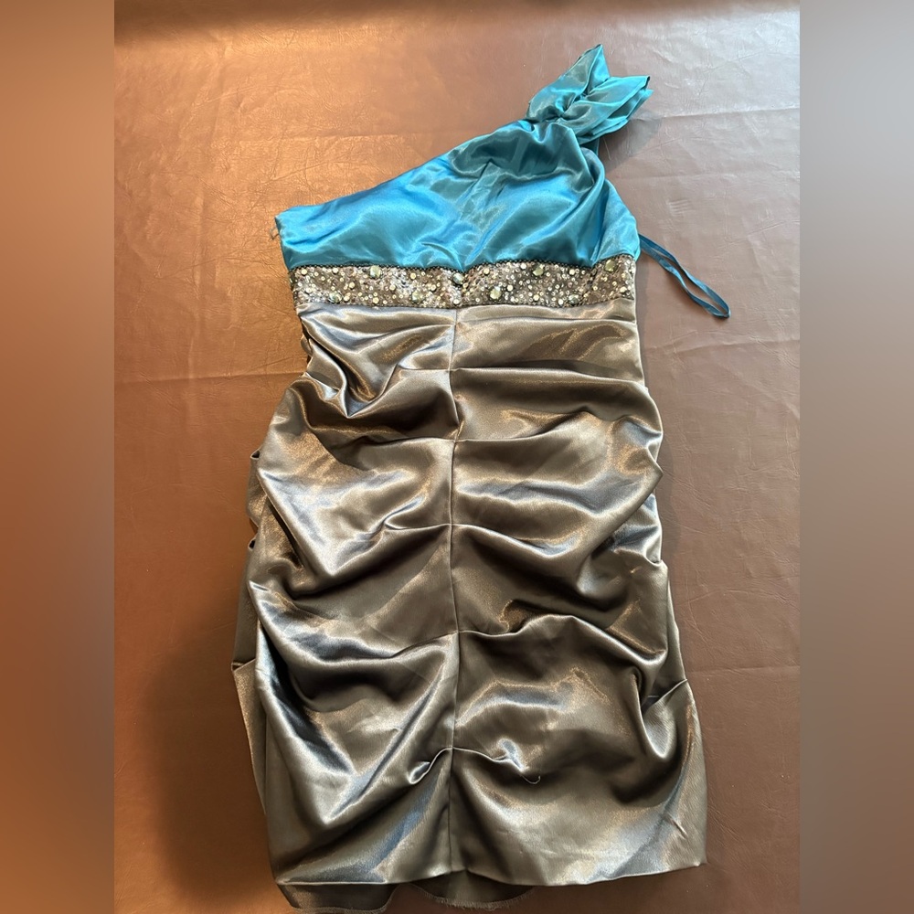 💥Buy 2 Get 1 Free💥 Le Chateau Teal and Gray Dress